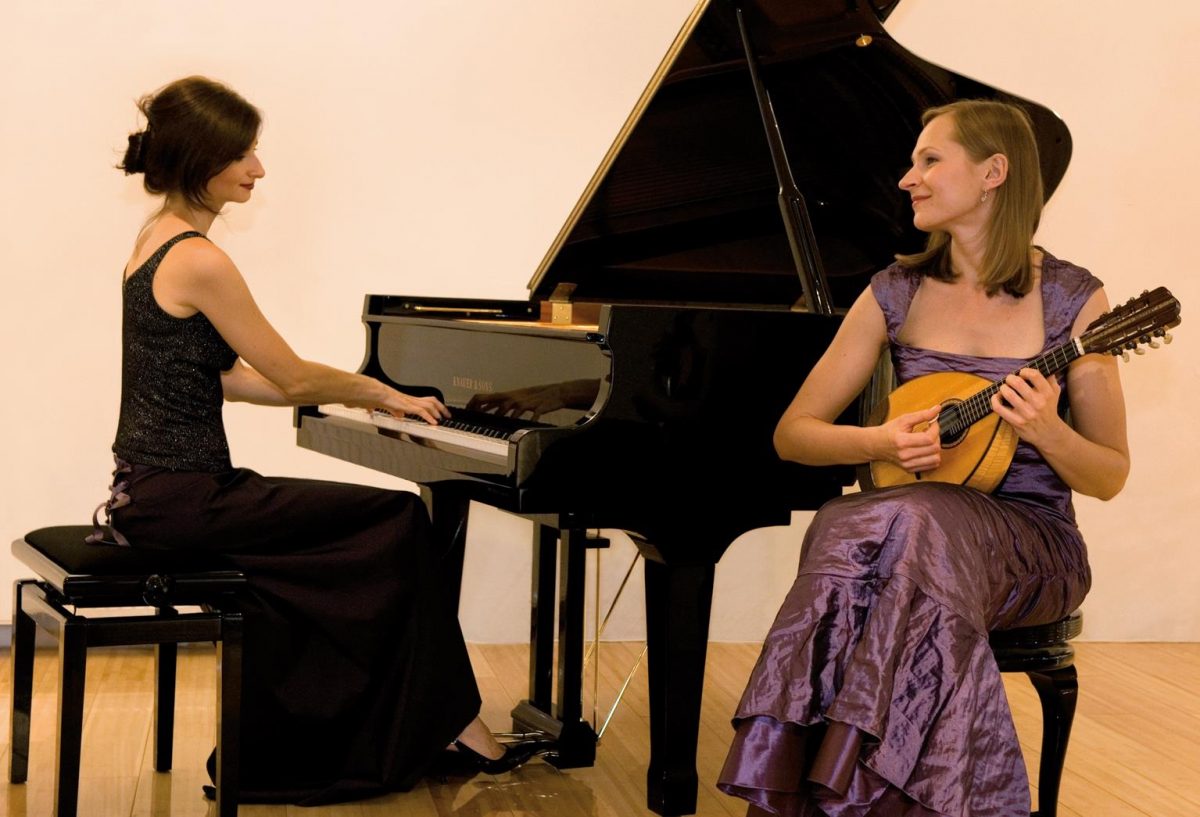 Duo im Takt: Mandoline, Domra, Klavier